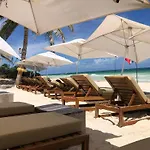 Condo With 2 Pools, Gym, Yoga Deck And Bbq Grill