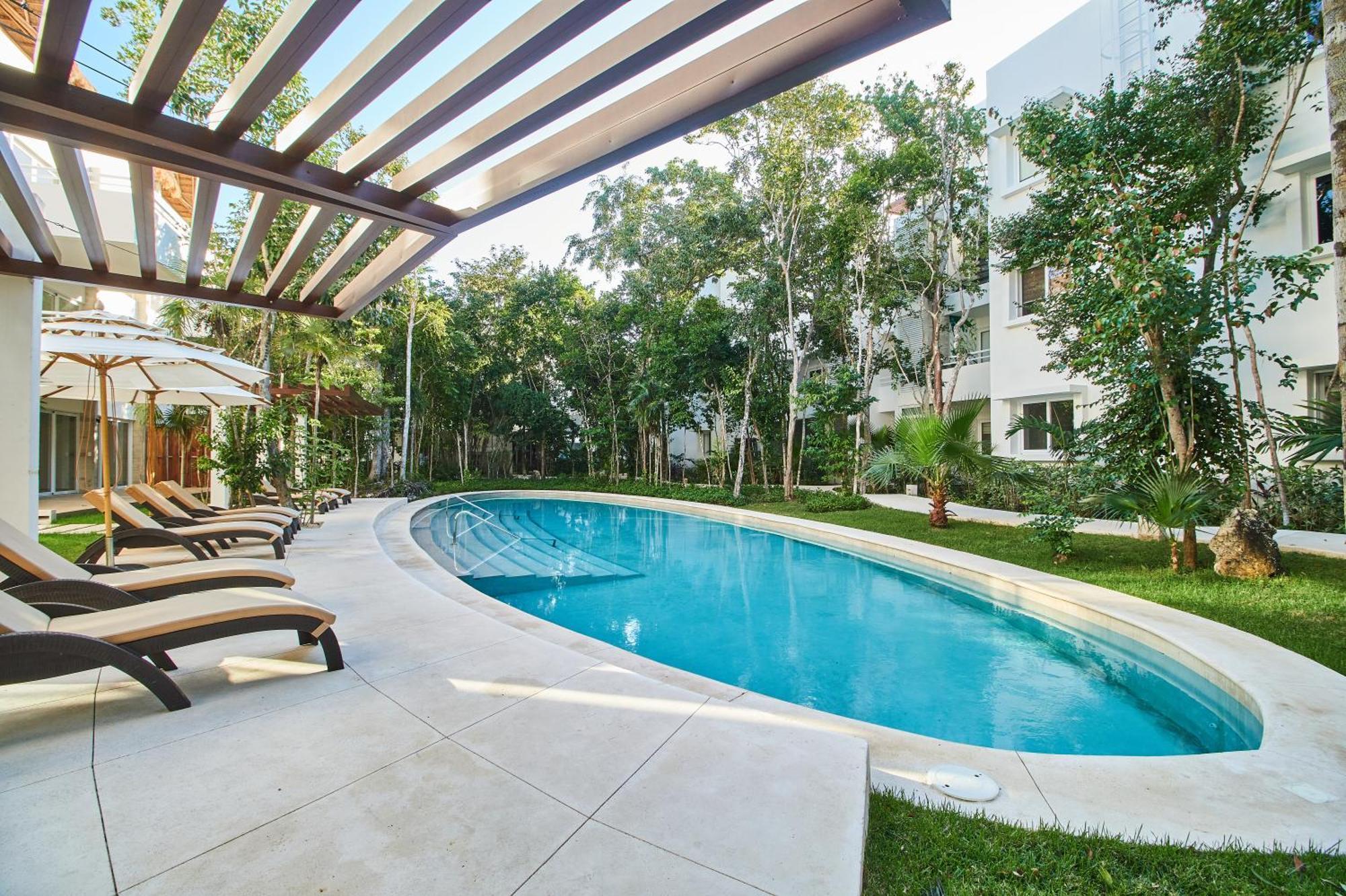 With 2 Pools, Gym, Yoga Deck And Bbq Grill