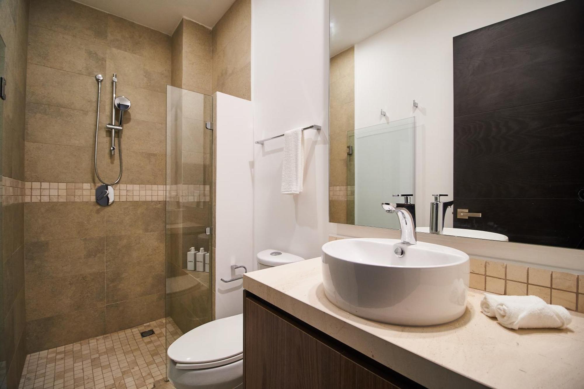 With 2 Pools, Gym, Yoga Deck And Bbq Grill Appartamento