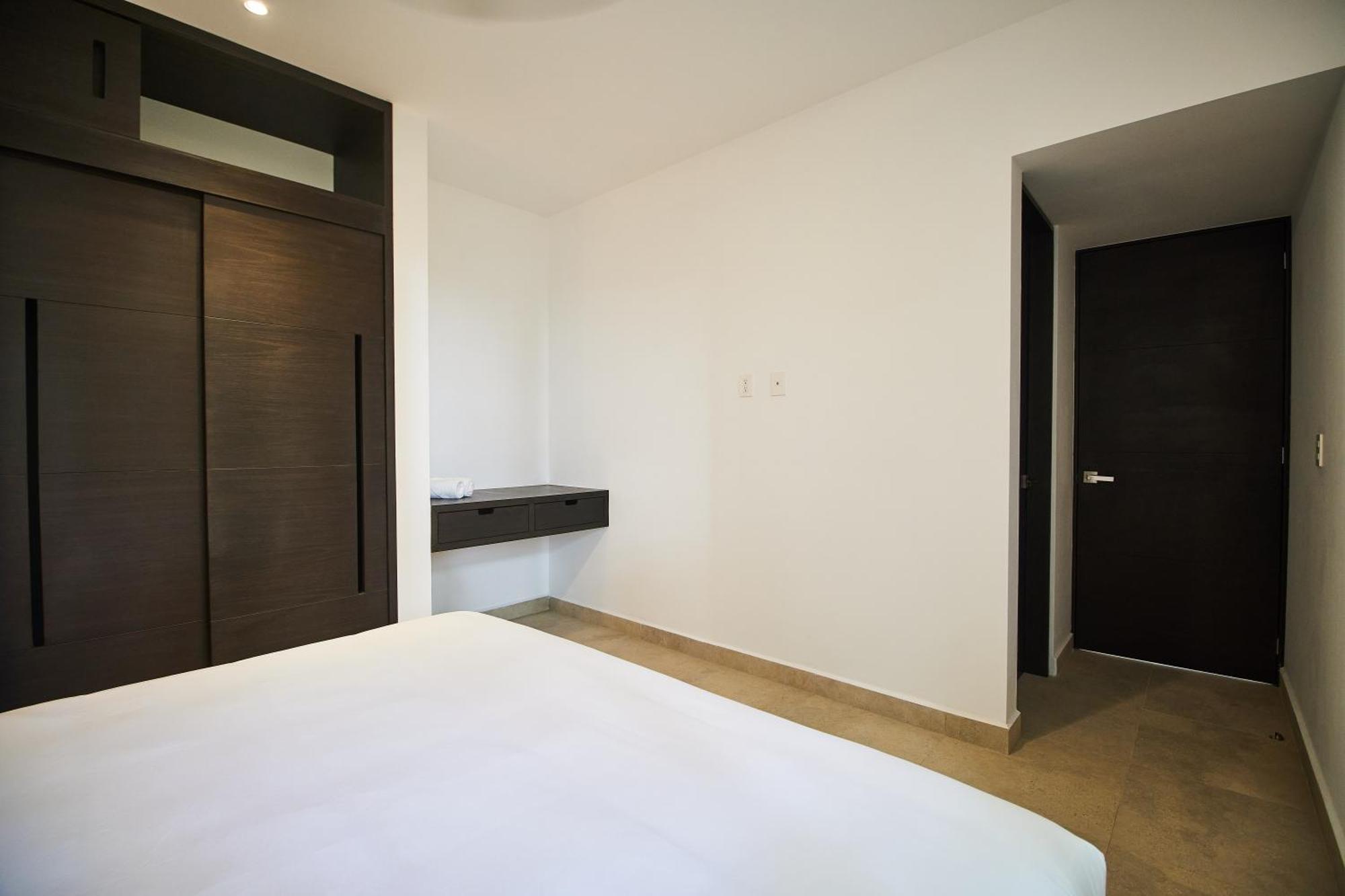 With 2 Pools, Gym, Yoga Deck And Bbq Grill Appartamento